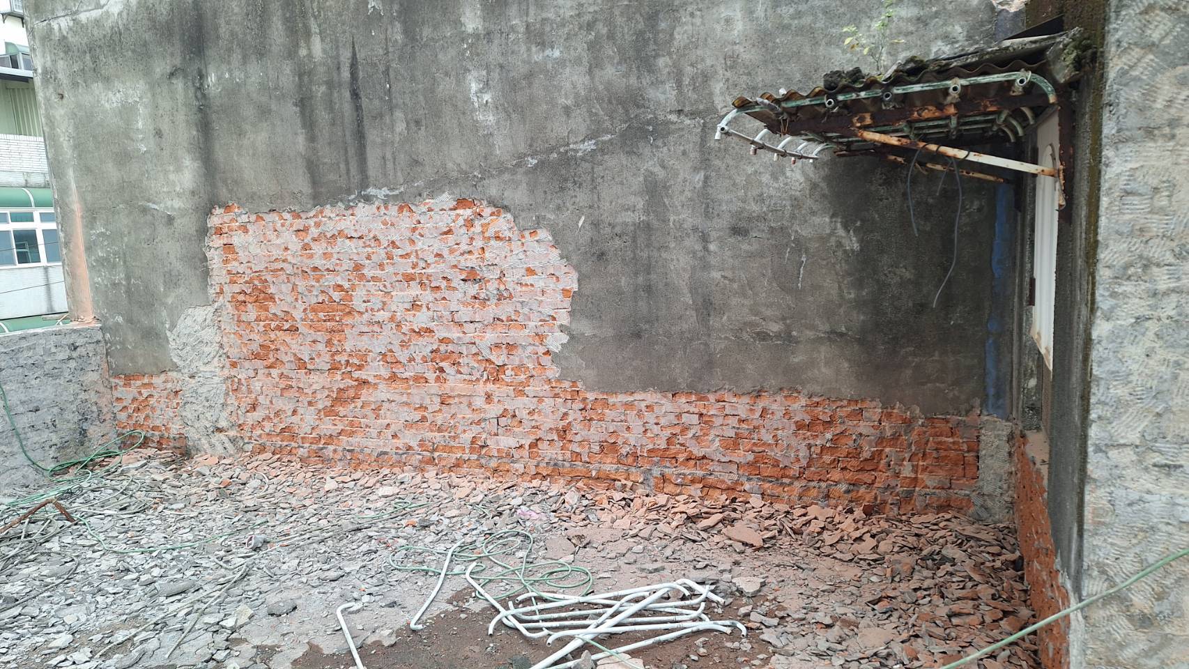 大園露台牆面地坪打石
